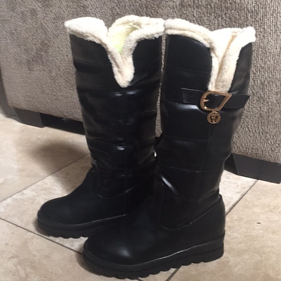 Mid Calf platform Boots - Picture 2 of 5